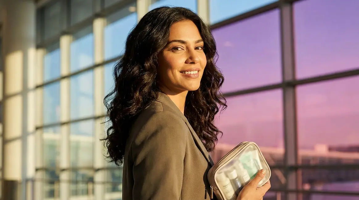 How to Fix Wavy Hair After Flying: 6-Step No-Wash Fix